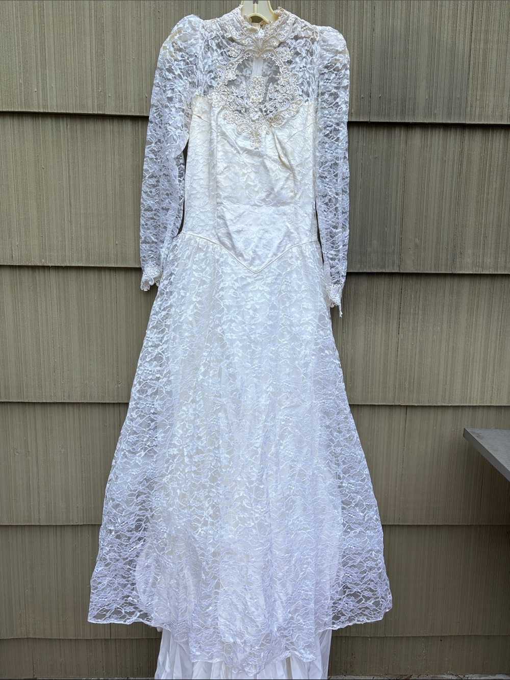 80s White Lace Wedding Gown size Medium